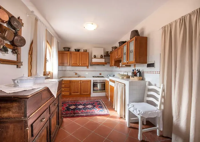 Villa Casale Ugolini *